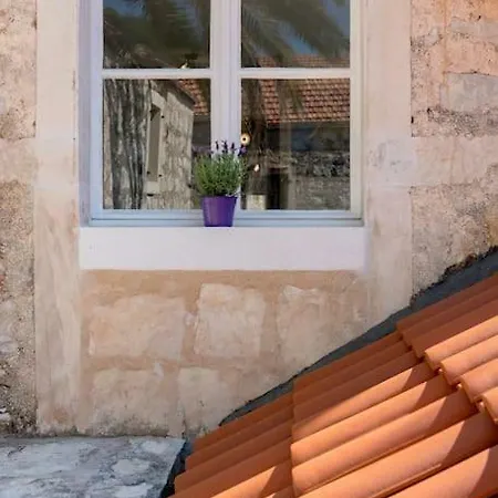 Luxury With Terrace Ladovina Lägenhet
