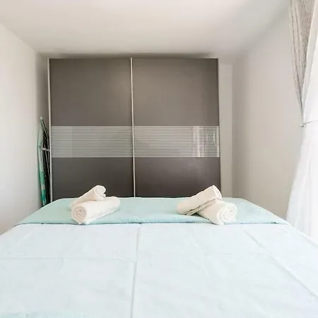 Luxury With Terrace Ladovina *